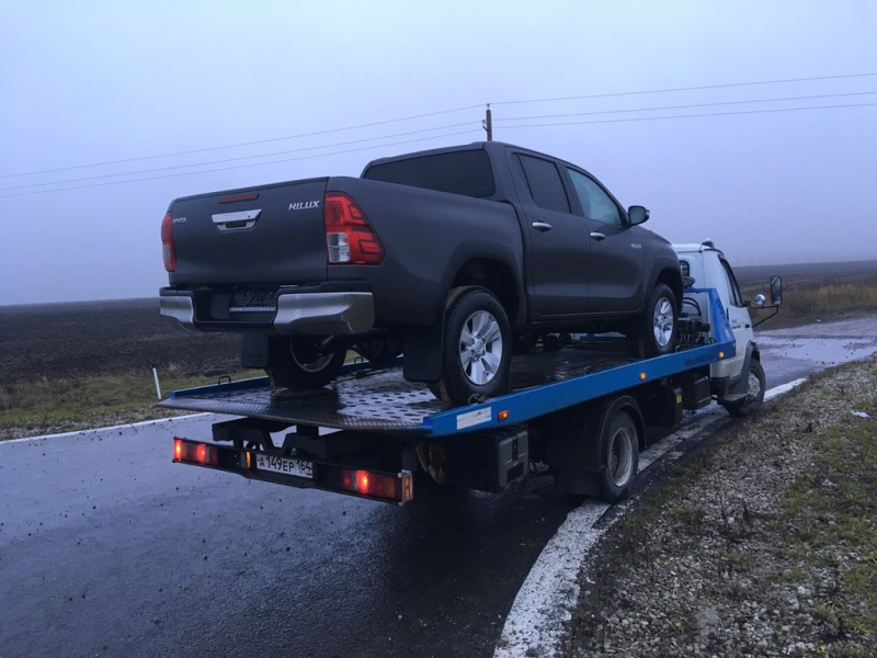 Car towing and repairing service